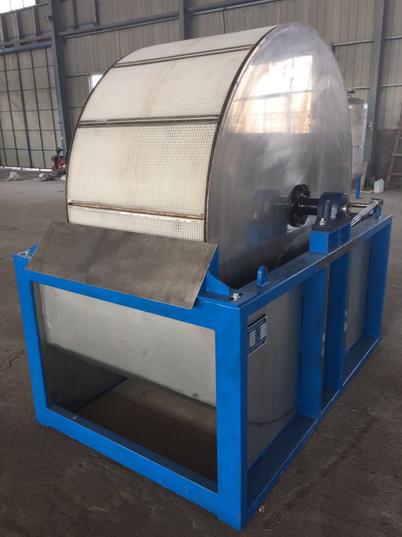 Penapis vakum drum jenis pengikis